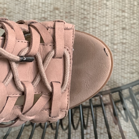 Jessica Simpson Heels. Size 8.5 - Picture 6 of 9